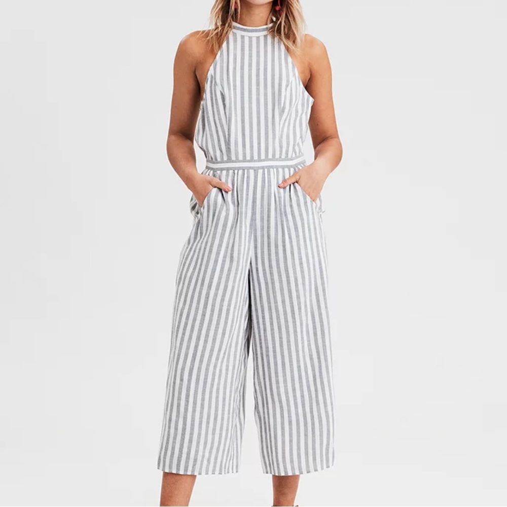 American Eagle white/gray stripped jumpsuit